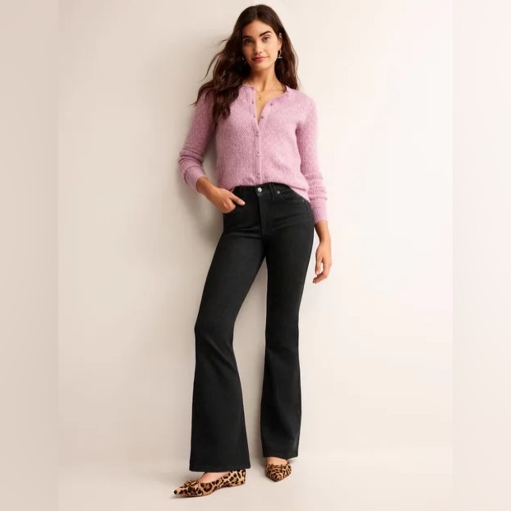 Boden cropped Flare Jeans in Black! Really cute with  chunky ankle boots